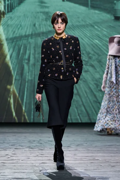 Look 55